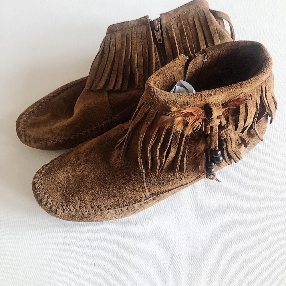 Minnetonka Brown Ankle Moccasins Size 9